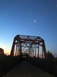 moon, morning, darkness, light, wildlife, dawn, Fair Oaks Bridge,